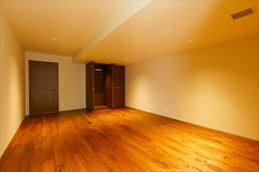 PREMIUM RESIDENCE SHIROKANECHOJAMARU