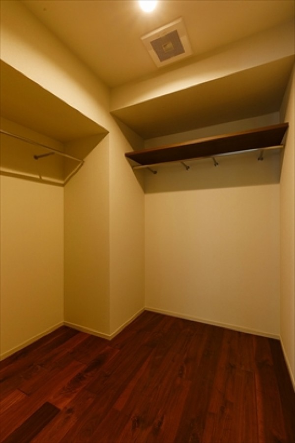 PREMIUM RESIDENCE SHIROKANECHOJAMARU