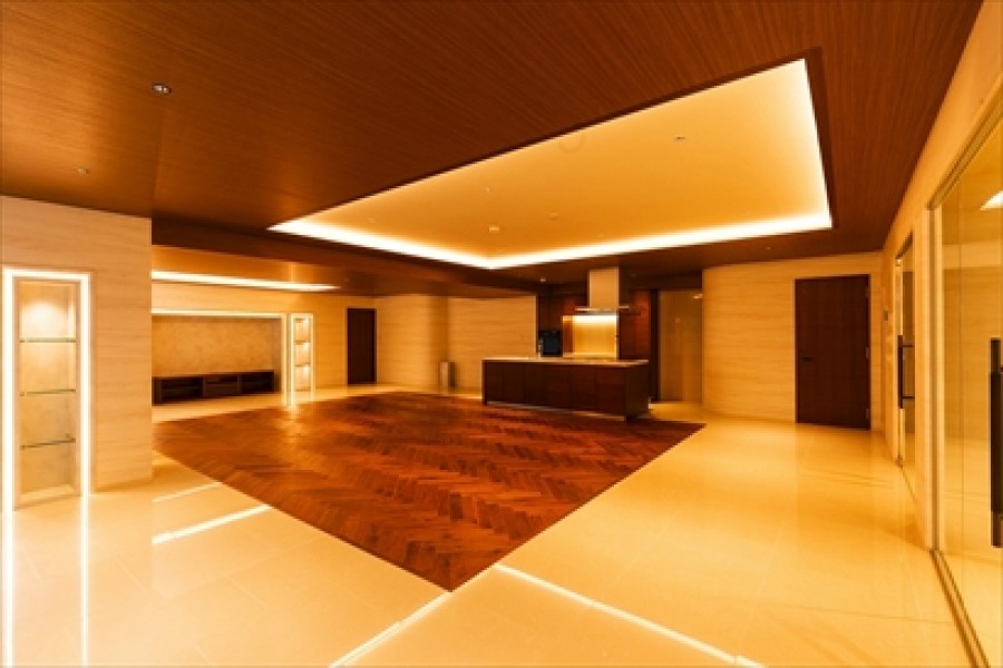 PREMIUM RESIDENCE SHIROKANECHOJAMARU