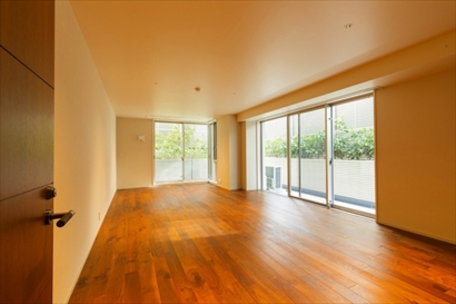 PREMIUM RESIDENCE SHIROKANECHOJAMARU