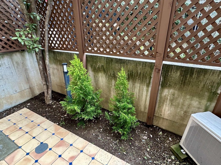 Shirokanedai 4cho-me House