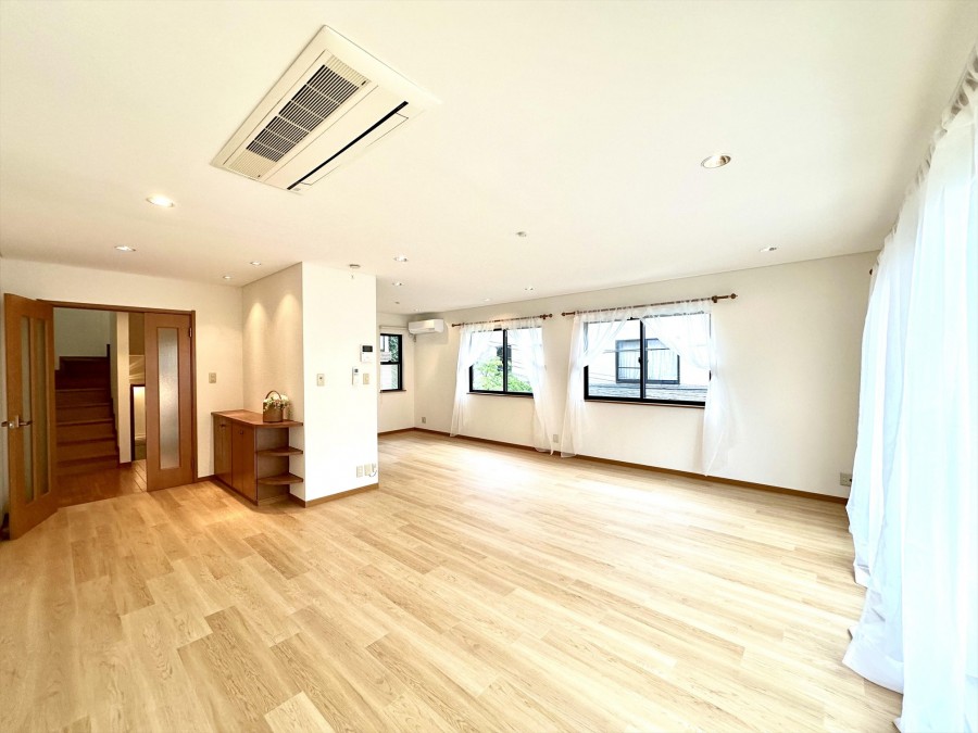 Shirokanedai 4cho-me House