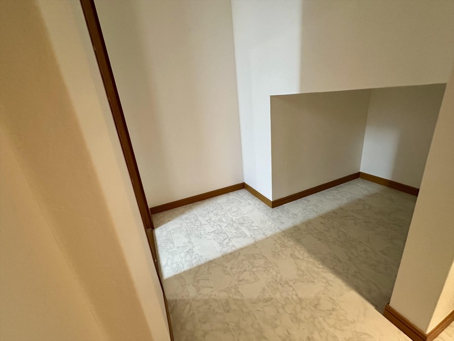 Shirokanedai 4cho-me House