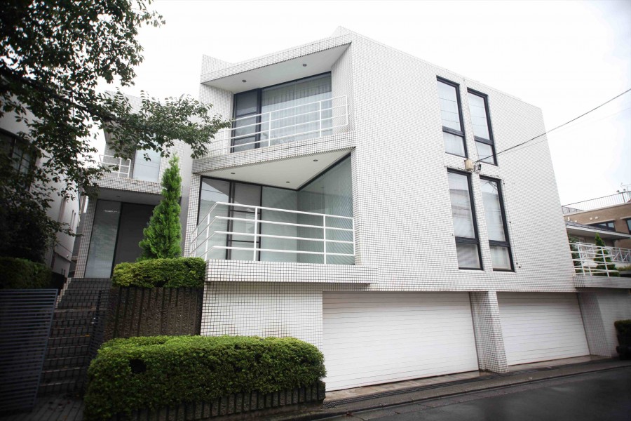 Oyama cho House