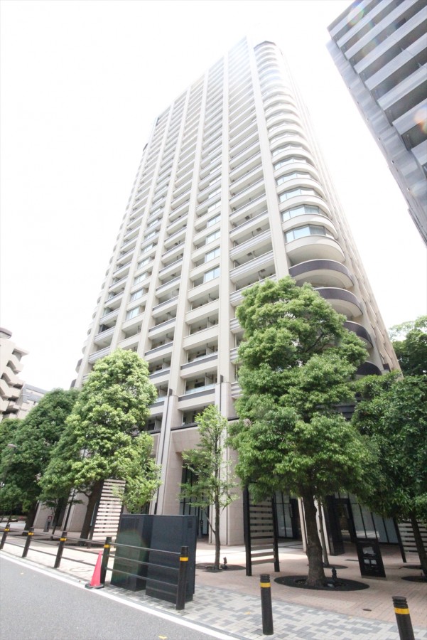 Park Court Toranomon Atago Tower