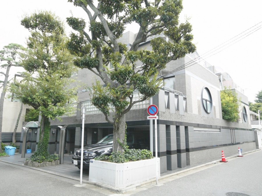 Shirokane wing