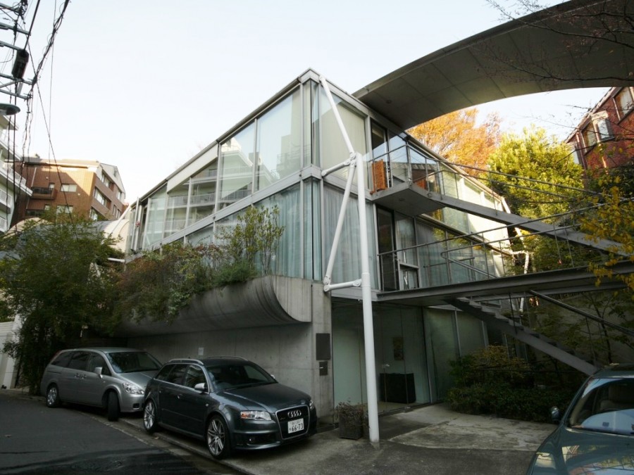 TOGO HOUSE
