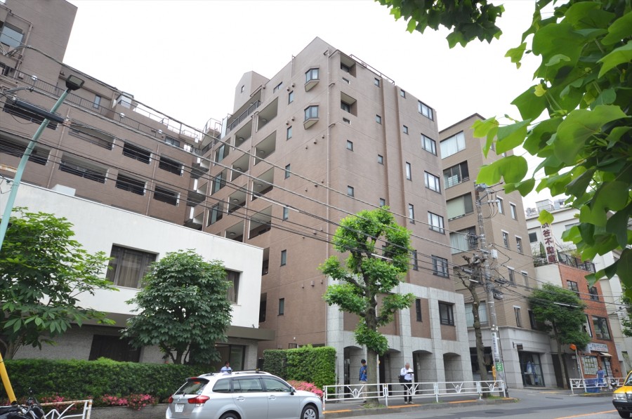 Wisteria Court Daikanyama
