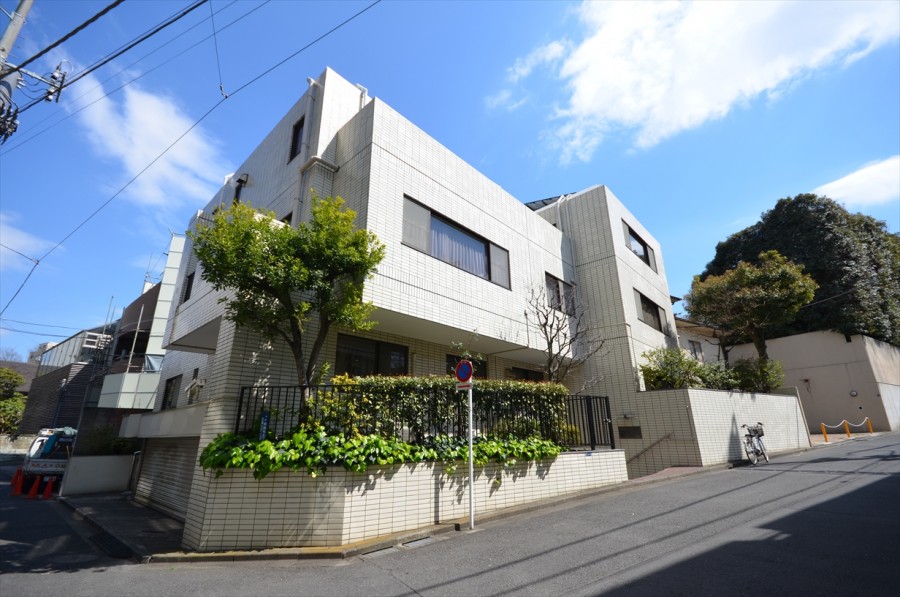 Madenokoji Residence